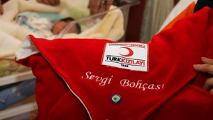Kızılay sevgi bohçası geleneğini devam ettiriyor