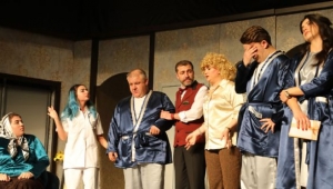 Sezonun İlk Oyunu Yine Kahkaha Tufanı