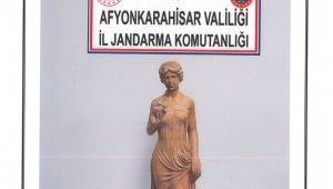 Son Dakika…..Afyonkarahisar’da tarihi eseri satmak üzereyken yakalandılar