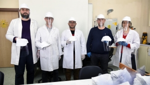 AKÜ Öğretim Elemanlarından Koronavirüs Salgınına Karşı Maske ve Siperlik Üretimi