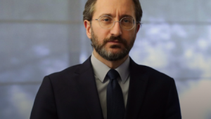 Altun: “Ramazan ayında sıkı tedbirleri artırarak bayram sonrasında hayatın hepimiz için normale dönmesini ümit ediyoruz”