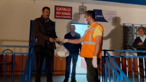 Emirdağ Belediyesi köylere maske ve eldiven dağıtıyor