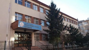 Hoca Ahmet Yesevi ilkokulu çocuklarından