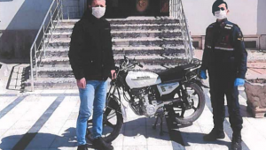 Son Dakika….Afyonkarahisar’da çaldıkları motosikleti boş araziye atan hırsızlar yakalandı