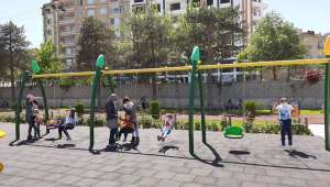 Afyonkarahisar'da 14 yaş ve altı çocuklar uzun zaman sonra ilk kez sokağa çıktı