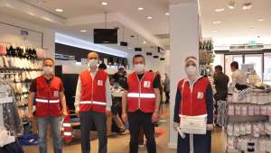 Afyonkarahisar'da Öksüz ve yetimlerin Bayramlıkları Kızılay'dan