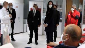 Akparti Genel Başkan Yardımcısı Karaaslan : Türkiye diğer ülkelere göre Kovid-19'u daha hafif atlatıyor