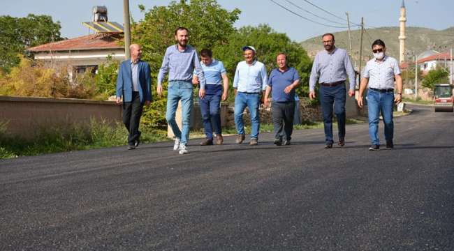 Akpartili Özkaya : Afyonkarahisar'ın tüm köy yollarının sıcak asfalt yapılması önemli hayallerimizden birisi