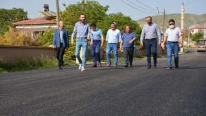Akpartili Özkaya : Afyonkarahisar'ın tüm köy yollarının sıcak asfalt yapılması önemli hayallerimizden birisi