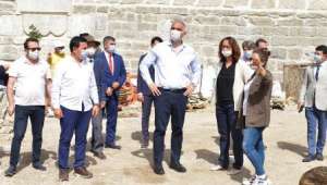 Bakan Ersoy Bodrum Kalesi'nde İncelemelerde Bulundu