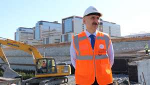 Bakan Karaismailoğlu, Başakşehir Şehir Hastanesi Yollarını inceledi