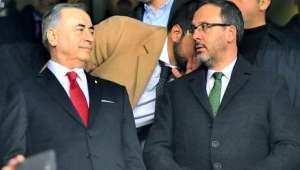 Bakan Kasapoğlu'dan Galatasaray Başkanı Cengiz'e Ziyaret