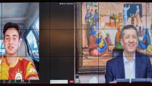 Bakan Selçuk imam hatip lisesi öğrencileri ile bir araya geldi