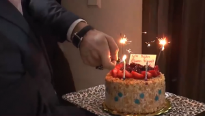 Başkan Zeybek'ten Alperen'e doğum günü sürprizi