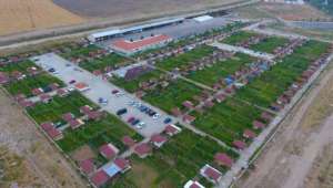 Belediye Başkanı Zeybek : Hobi bahçelerine bu süreç tamamen bittiğinde bir kişi ile girme şartını kaldıracağız.