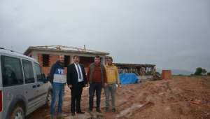 Dinar’da soksk hayvanları barınağı inşaatı devam ediyor