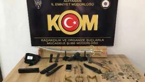 KOM Daire Başkanlığından, 8 İlde Eş Zamanlı Operasyon