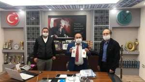 MHP Afyon Milletvekili Taytak Döğer'e Maske Gönderdi