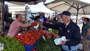 Pazar Yerinde Denetim ve Maske Dağıtım Çalışmaları Devam Ediyor.