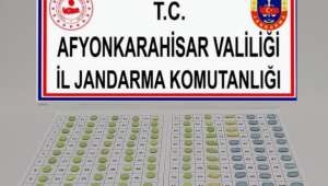Son Dakika….Afyonkarahisar’da araçta bulunan extacy hapları atarak kaçmaya çalışan zanlı yakalandı