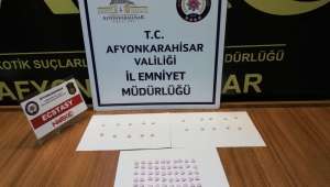 Son Dakika….Afyonkarahisar’da sokak satıcılarına operasyon 7 kişi gözaltında