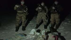 Son Dakika….Hakkâri Şemdinli'de Yasa Dışı Yollarla sınırı Geçmeye Çalışan 4 Şüpheli yakalandı
