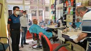 Şuhut’ta berber ve kuaförler denetlendi