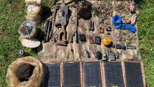 Terör Örgütüne Operasyonda Silah, Mühimmat, Patlayıcı Madde ve Yaşam Malzemesi Ele Geçirildi