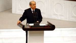 Türkiye ekonomisini karalama kampanyasına refakat edenlerin eşzamanlı olarak harekete geçmeleri alçak bir senaryonun tedavül ve temin çabasından başka bir anlama gelmez