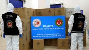 Türkiye'ye Giriş Yapan Bir Tırda Milyonlarca Makaron ve Sigara Filtresi Ele Geçirildi