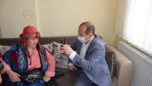 Vali Tutulmaz Afyonkarahisar’daki milli sporcularla görüştü