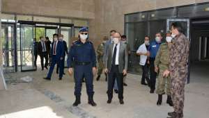 Vali Tutulmaz Emniyetin yeni yapılan binasında incelemelerde bulundu