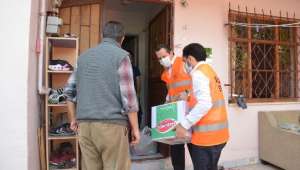 Yalçın, Vefa Sosyal Destek Grubu'na Katılarak İhtiyaç Malzemelerini Sahiplerine Ulaştırdı