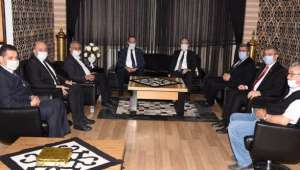 Akparti teşkilatından Başkan Zeybek’e Ziyaret