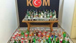 Son Dakika….Afyonkarahisar'da sahte içki üretimi yaparak piyasaya sürenlergözaltına alındı