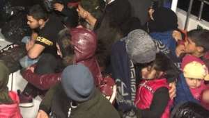 Son Dakika….Afyonkarahisar’da yurda kaçak yollardan sokulan 28 Pakistanlı yakalandı