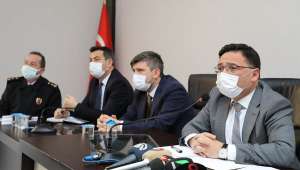 Vali Gökmen Çiçek Halk Toplantısı’nda : Temennimiz Hiçbir Sorunun Kalmaması