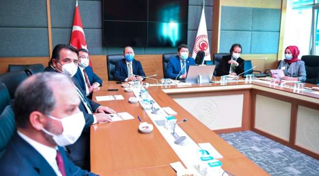Adalet Bakanı Gül, TBMM’de Komisyon üyeleri İle Bir Araya Geldi