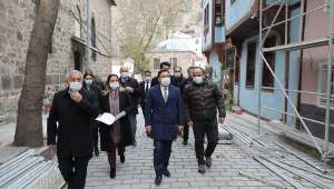 Vali Çiçek : 500 Yıl Önceki Tarih Sizinle Adeta Konuşuyor