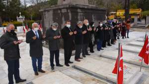 MHP’den şehitliklere ve derneğe ziyaret