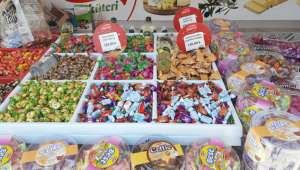 Bayrama az bir süre kala bayram şekerleri tezgahta