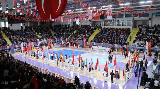 19 Mayıs Atatürk’ü Anma Gençlik ve Spor Bayramı’nın 104. Yıldönümü Afyonkarahisar’da coşkuyla kutlanacak.