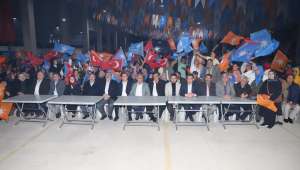 Ak Parti’den Miting Gibi Mahalle Buluşması