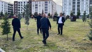 Başkan koyuncu park yapım çalışmalarını inceledi