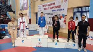 Türkiye Karate Şampiyonasında Afyonkarahisarlı 4 sporcu birinci oldu