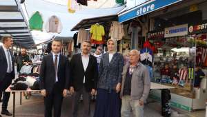 Vali Yiğitbaşı Salı pazarını ziyaret etti