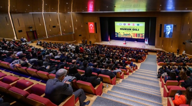 Adalet Bakanı Tunç, Hukuk Dilinin Demokratikleşmedeki Rolünü Vurguladı