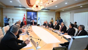 Antalya Büyükşehir Belediyesi, 6 Bin 615 Taksiciye Ücretsiz Güvenlik Sistemi Sağlayacak