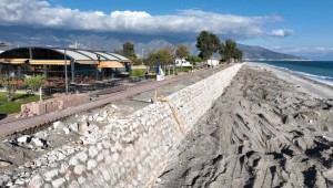 Antalya Büyükşehir Belediyesi’nden Demre Sahiline Güvenlik ve Güzellik Dokunuşu