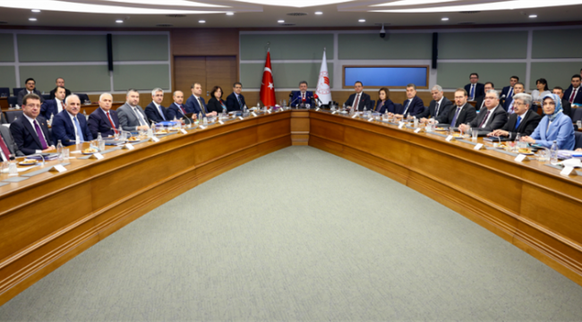 Bakan Yumaklı’dan Kuraklık Riski Altındaki 8 Göl İçin Eylem Planı